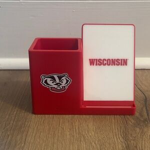 Wisconsin Badgers Wireless Phone Charger & Desk Organizer
